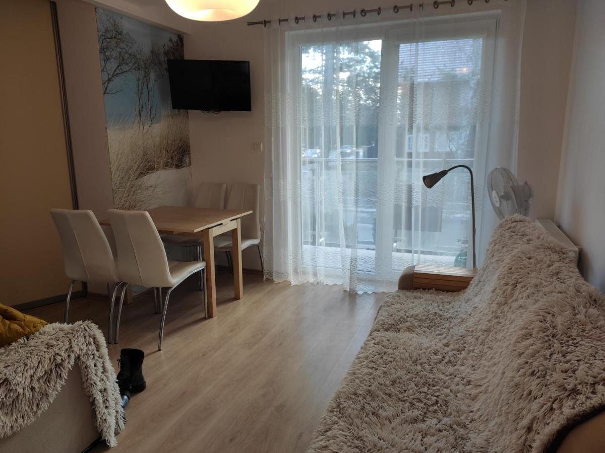 Apartament Nadmorski ชวีโนวิชแจ ภายนอก รูปภาพ