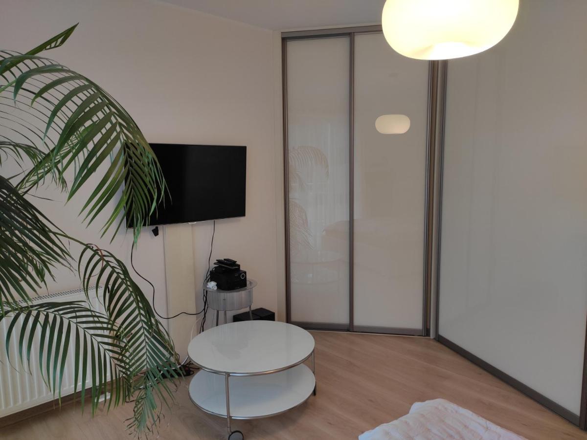 Apartament Nadmorski ชวีโนวิชแจ ภายนอก รูปภาพ